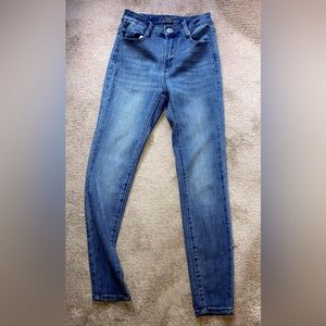 70% cotton / 16% polyester / 12% viscose / 2% spandex